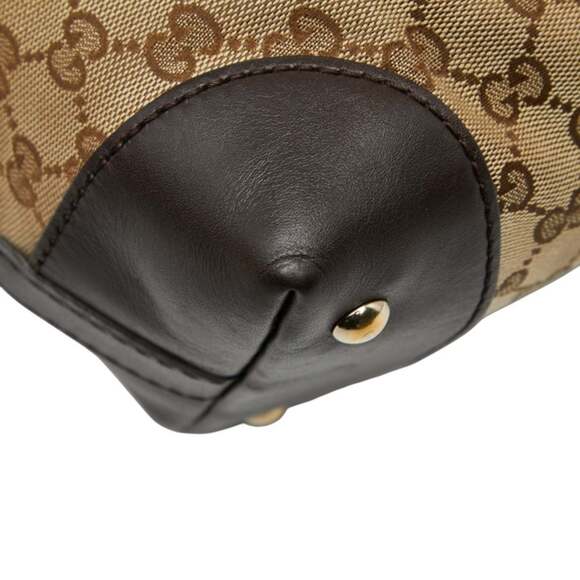 GUCCI Authentic Cream Leather Shoulder Bag - Picture 7 of 10